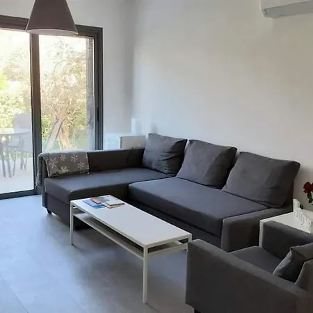 דירה Margarita Gardens, Kato *